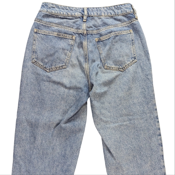 Pacsun Light Wash High Rise Straight Leg. ***they fit more like a 25 - Picture 5 of 8